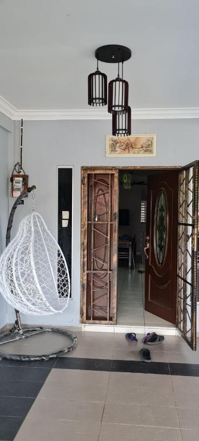 Damai Holiday Homestay Malacca Exterior foto